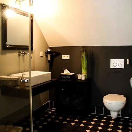 A Bascule Maastricht Bed and Breakfast 4*